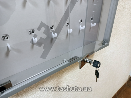 Настенные шкафчики для ключей (ключница) на 15 ключей, 450х450 мм